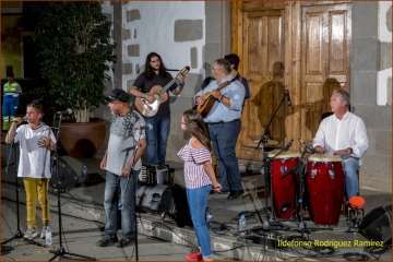 Noche de verseadores en Valsequillo (Foto Ildefonso Rodríguez)